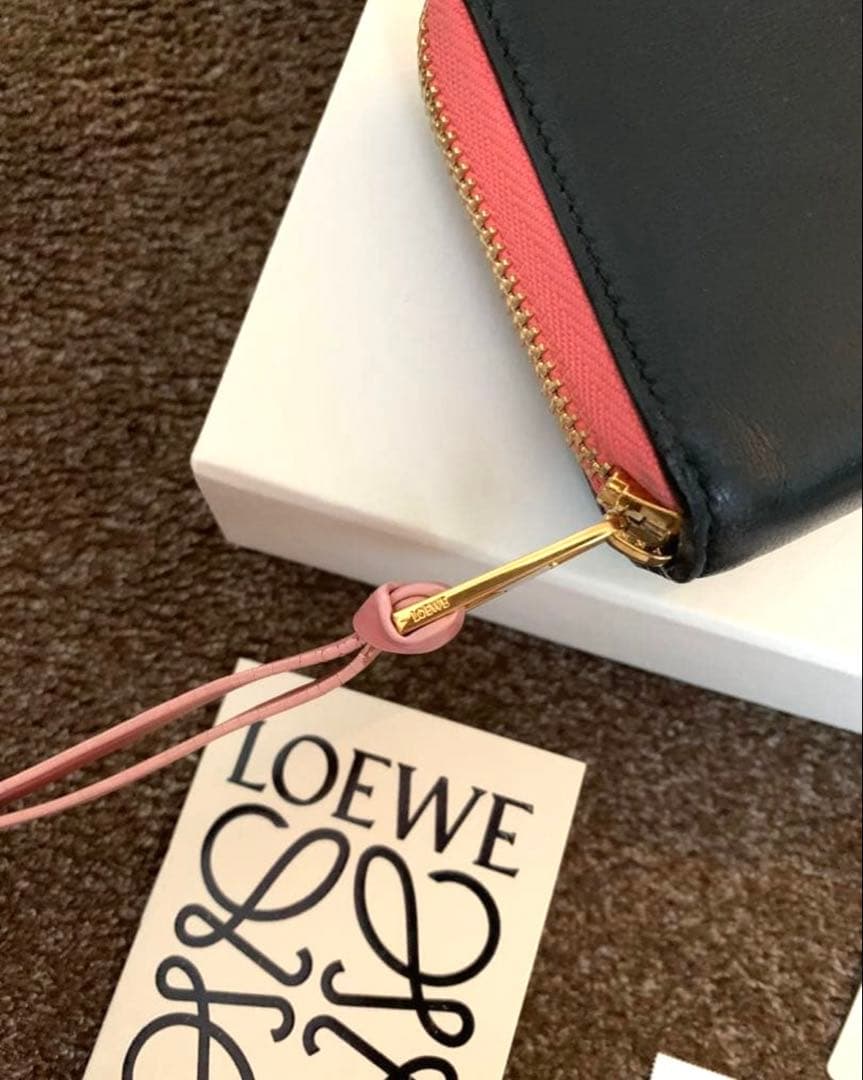 LOEWE ラウンドファスナー　ミニ財布