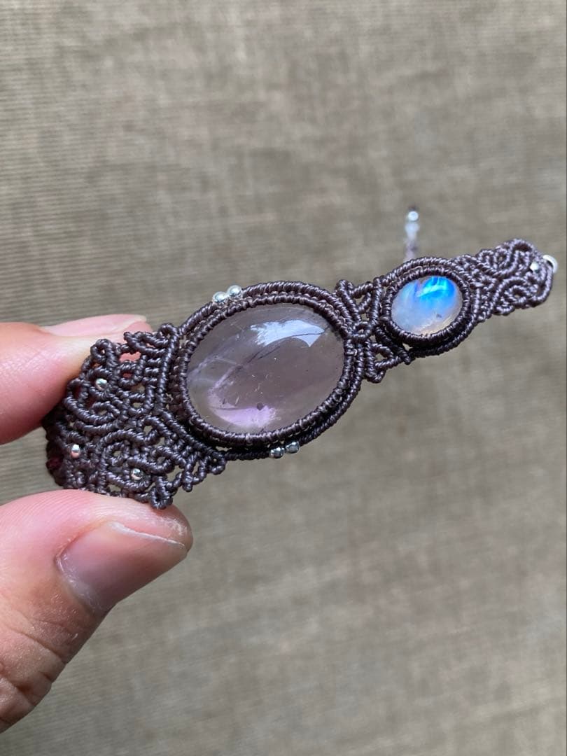 アメジスト　レインボームーンストーン　マクラメブレスレット