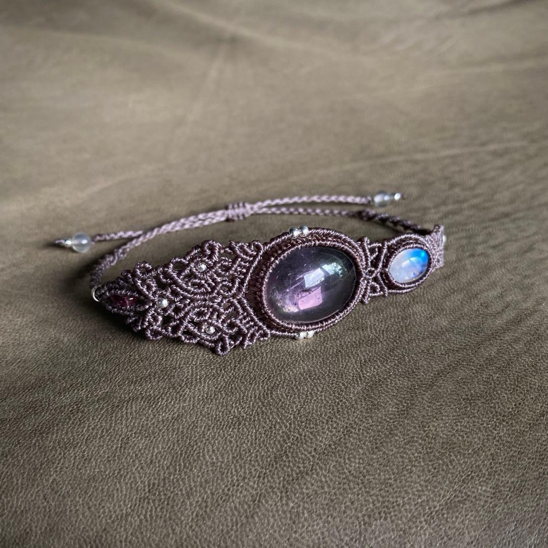 アメジスト　レインボームーンストーン　マクラメブレスレット