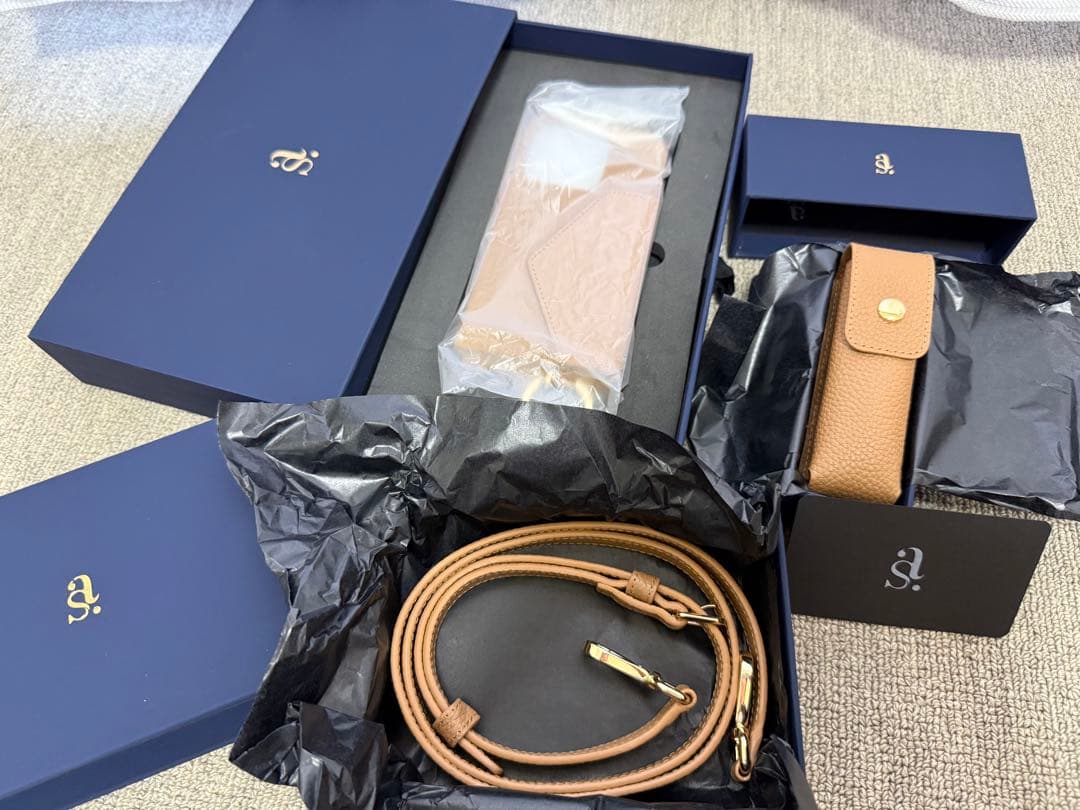 iPhone16Pro 大野詩織さん（しーちゃん） 鈴木亜美さんのコラボ ケース