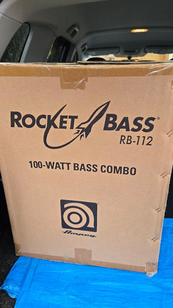 アンペグベースアンプ　ampeg　RocketBass　RB-112　新品未開封
