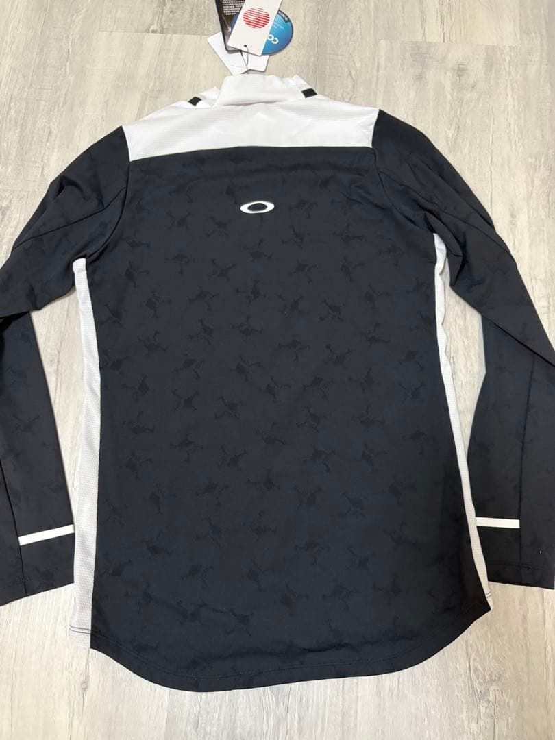 新品　MサイズOAKLEY オークリーゴルフセットアップ モックネック＆スカート