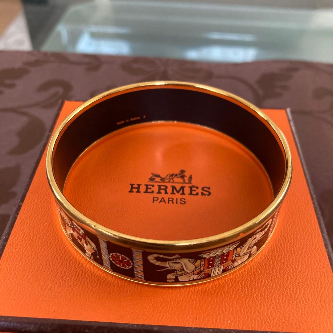 HERMES 象モチーフ バングル