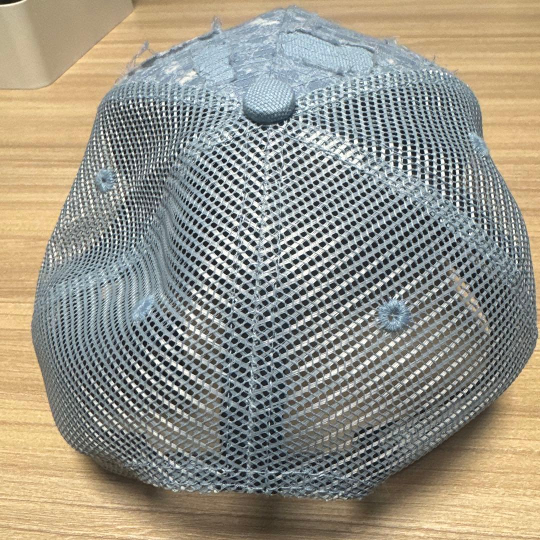 ダメージ加工ブルーキャップ