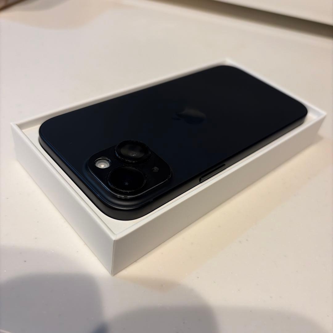 【美品】 iPhone 15 128GB ブラック SIMフリー