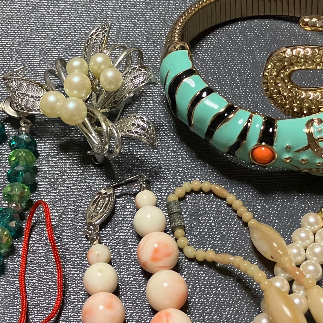 アクセサリーまとめ売り 天然石 ビーズ ネックレス 指輪 カフスなど ジャンク