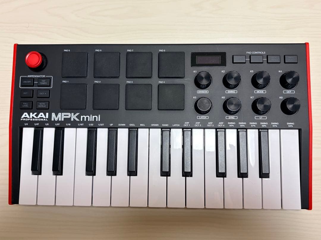 AKAI MPK mini 本体＋コードのみ