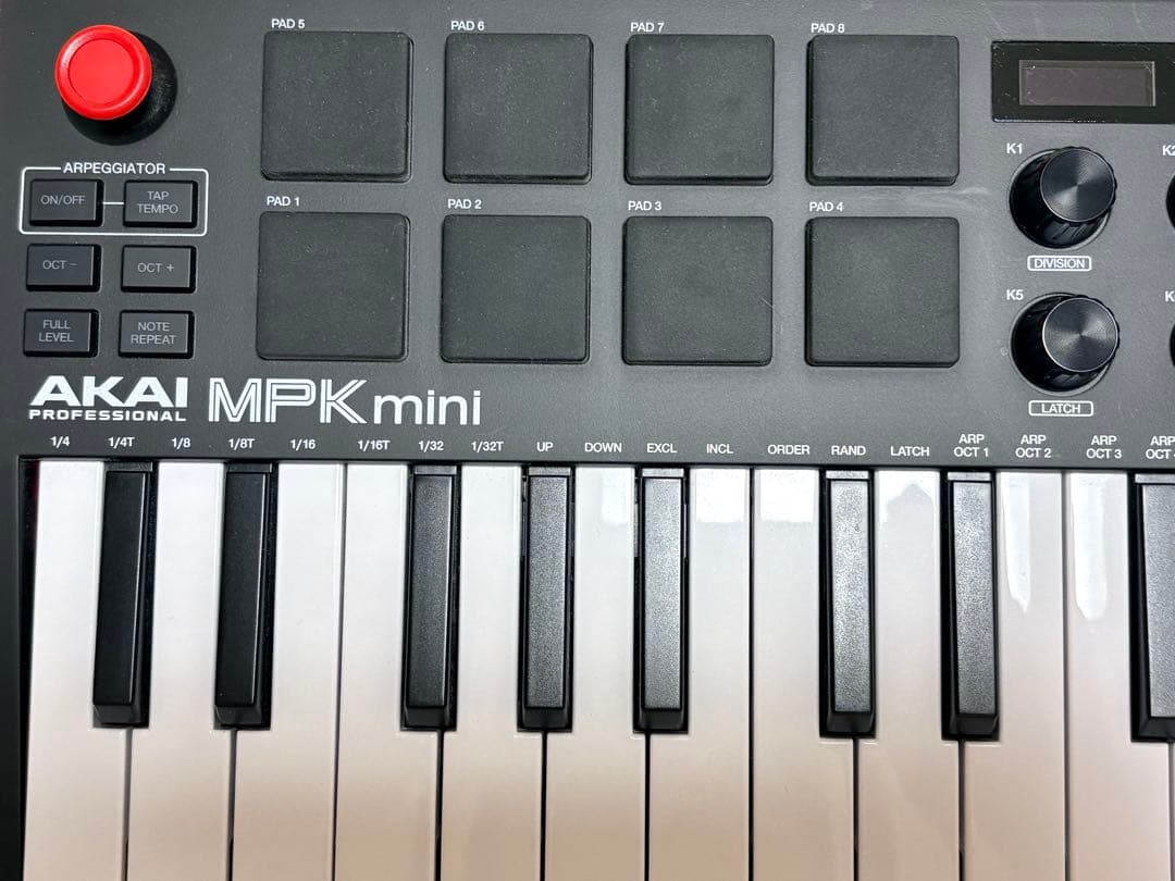 AKAI MPK mini 本体＋コードのみ