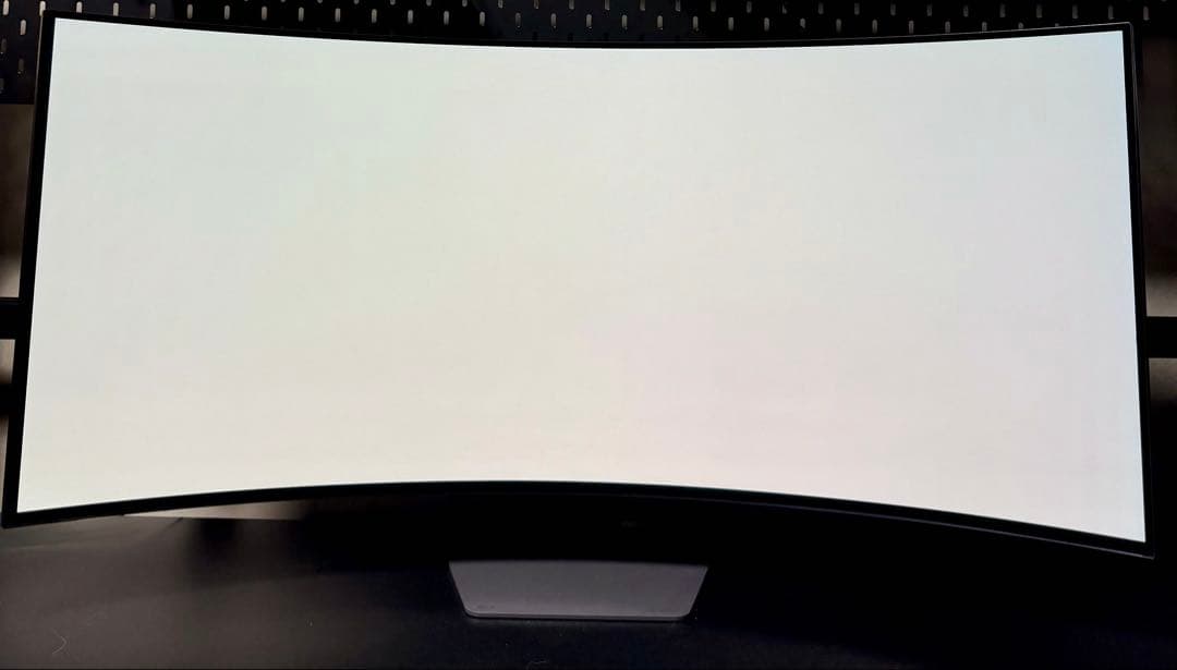 LG UltraGear 5K OLED 45GX950A-B 44.5インチ