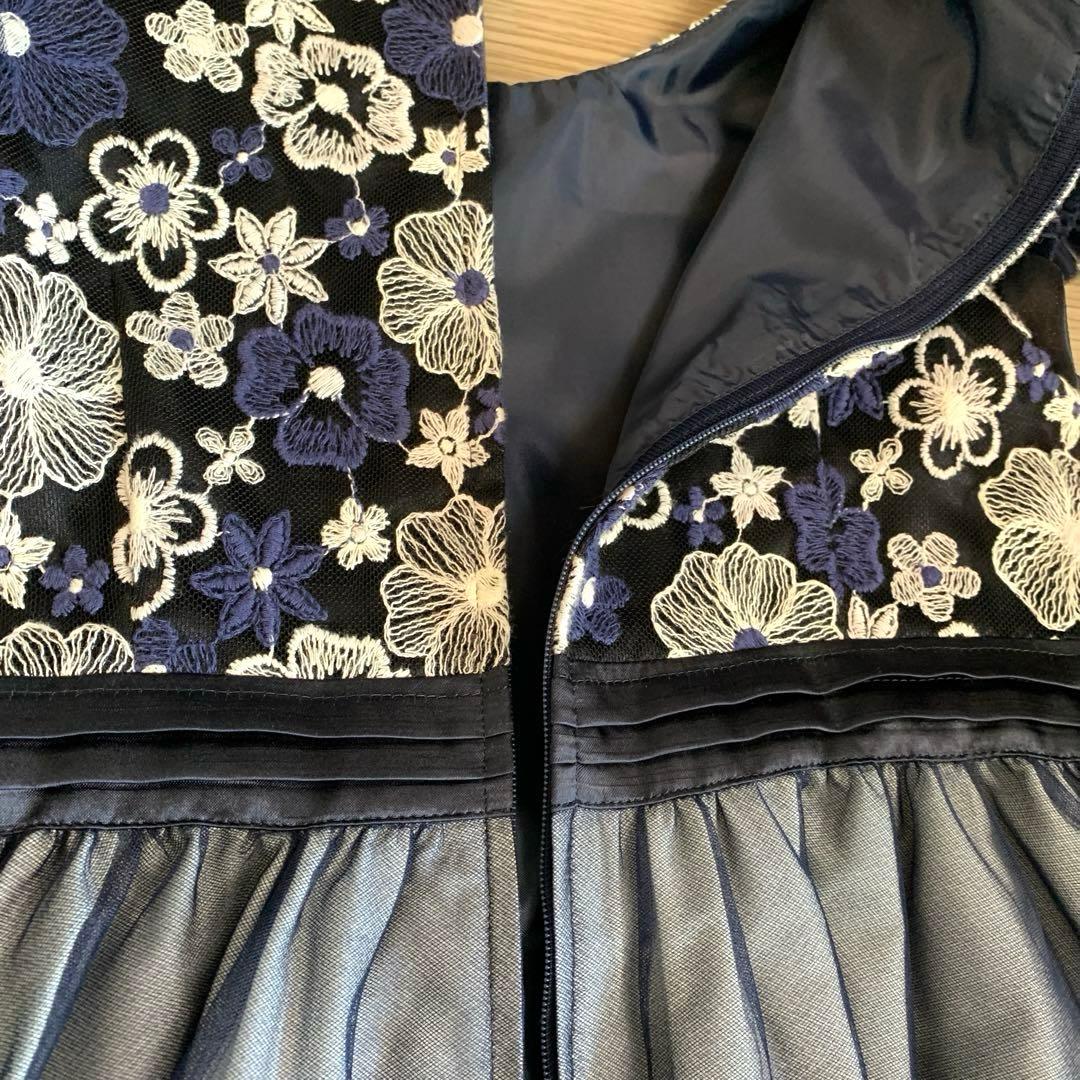 美品　組曲 KUMIKYOKU ネイビー 花柄刺繍 フリル袖 ドレス130