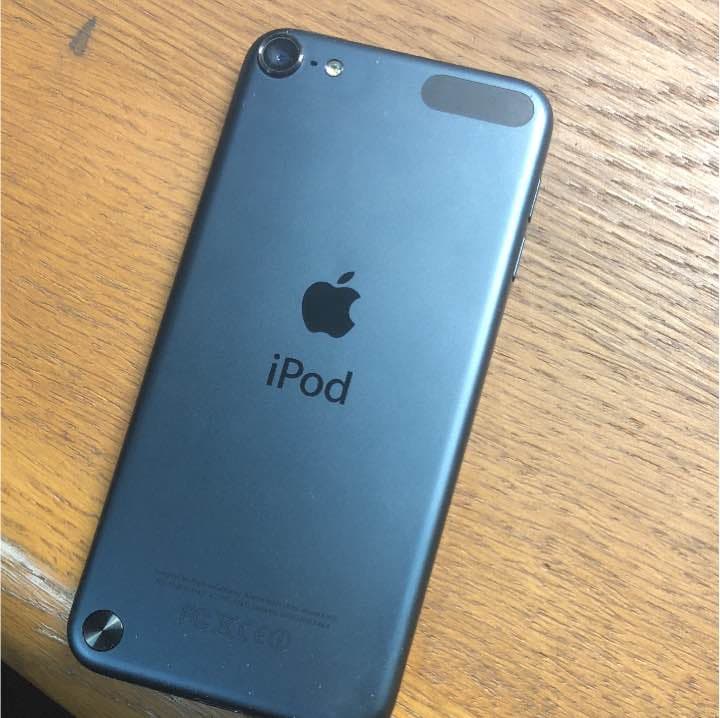 ポータブルプレーヤー iPod touch5 32GB