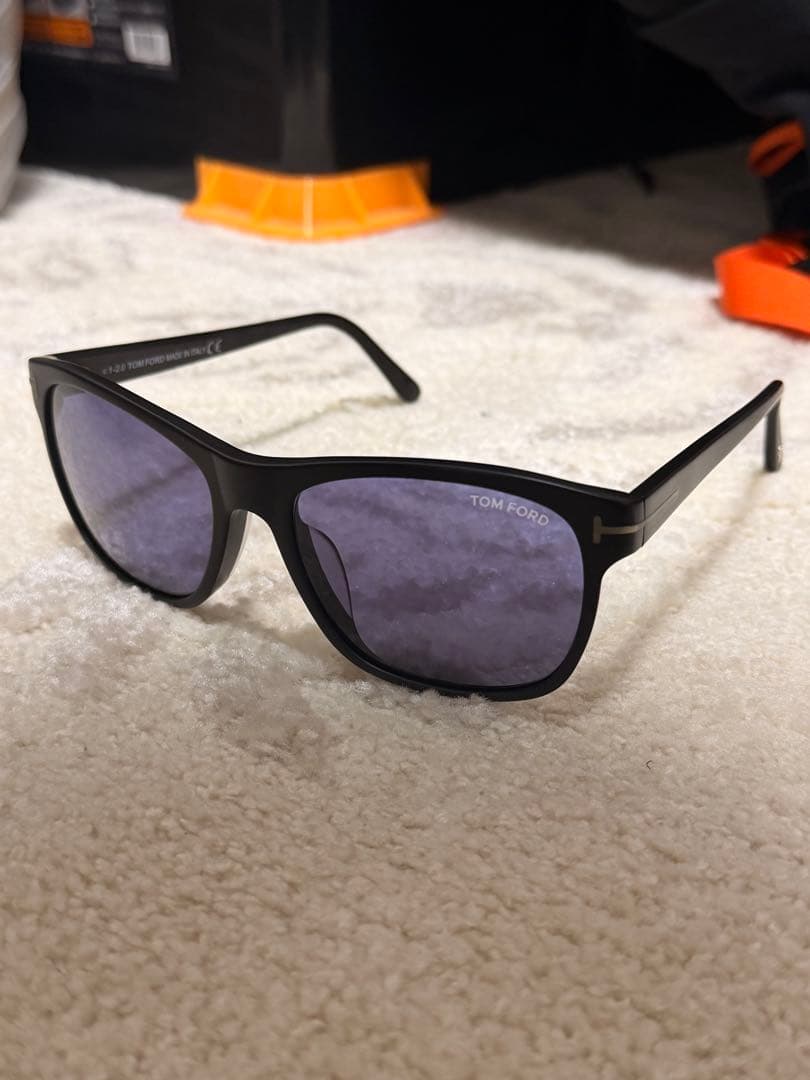 tomford サングラス　TF698-F 02V トムフォード　メガネ