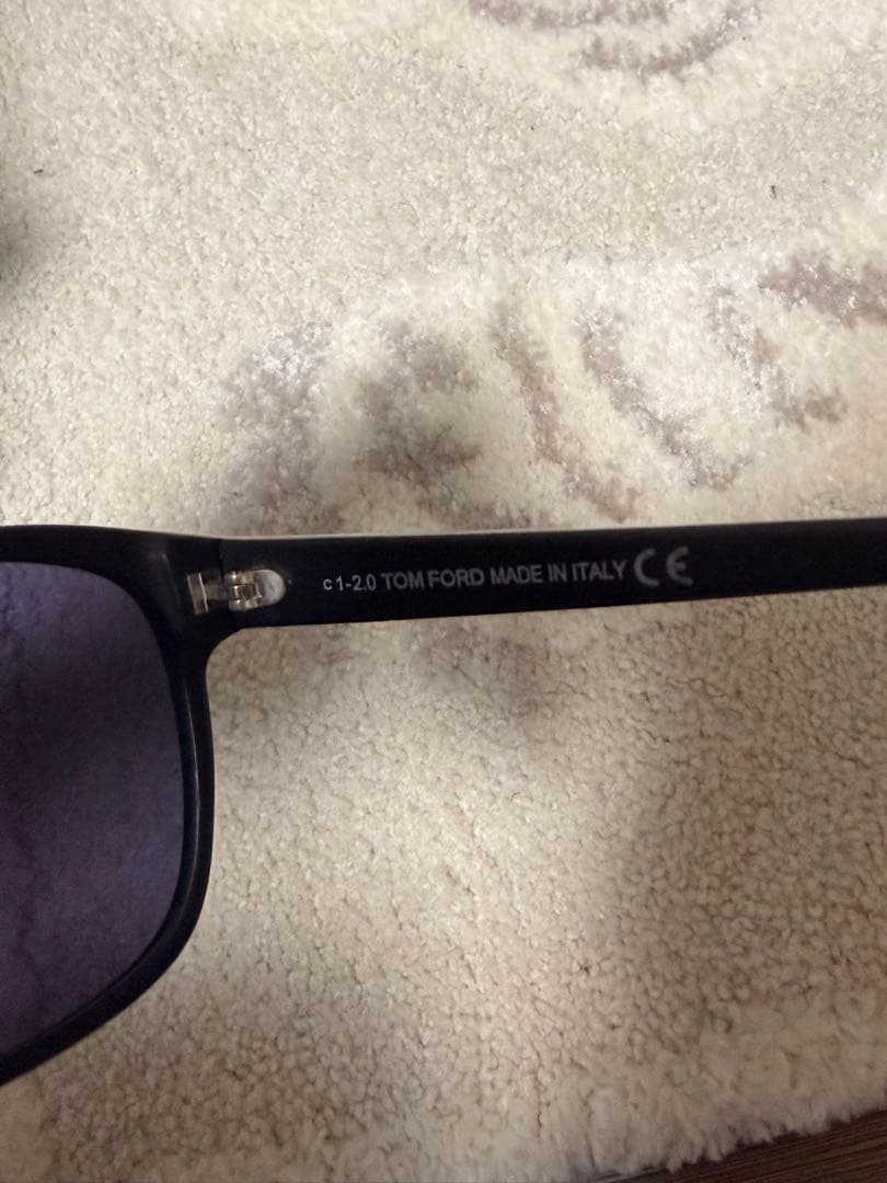 tomford サングラス　TF698-F 02V トムフォード　メガネ