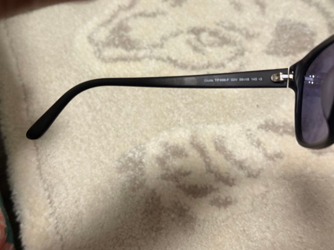 tomford サングラス　TF698-F 02V トムフォード　メガネ