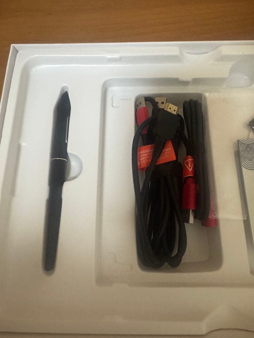 HUION KAMVAS13 液タブ　液晶ペンタブレット