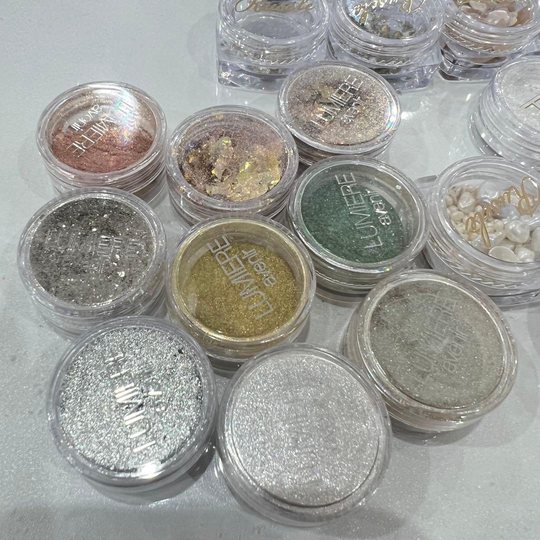 NOVEL ネイルパーツ　ラメグリッター　ミラーパウダー150点セット！！