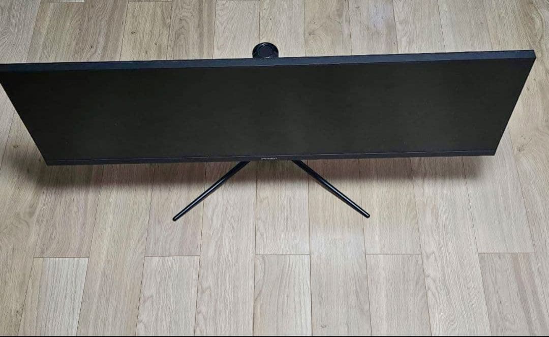 wis⭐︎　INNOCN 43.8インチモニター 120Hz 本体　中古