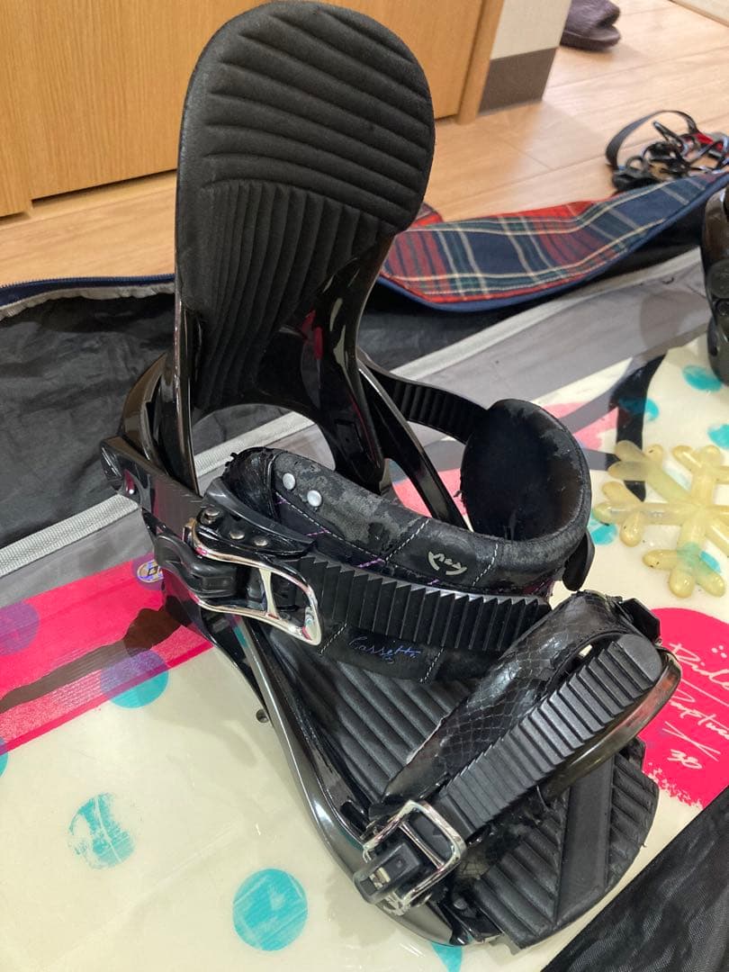 Ride スノーボードとバッグ チェック柄