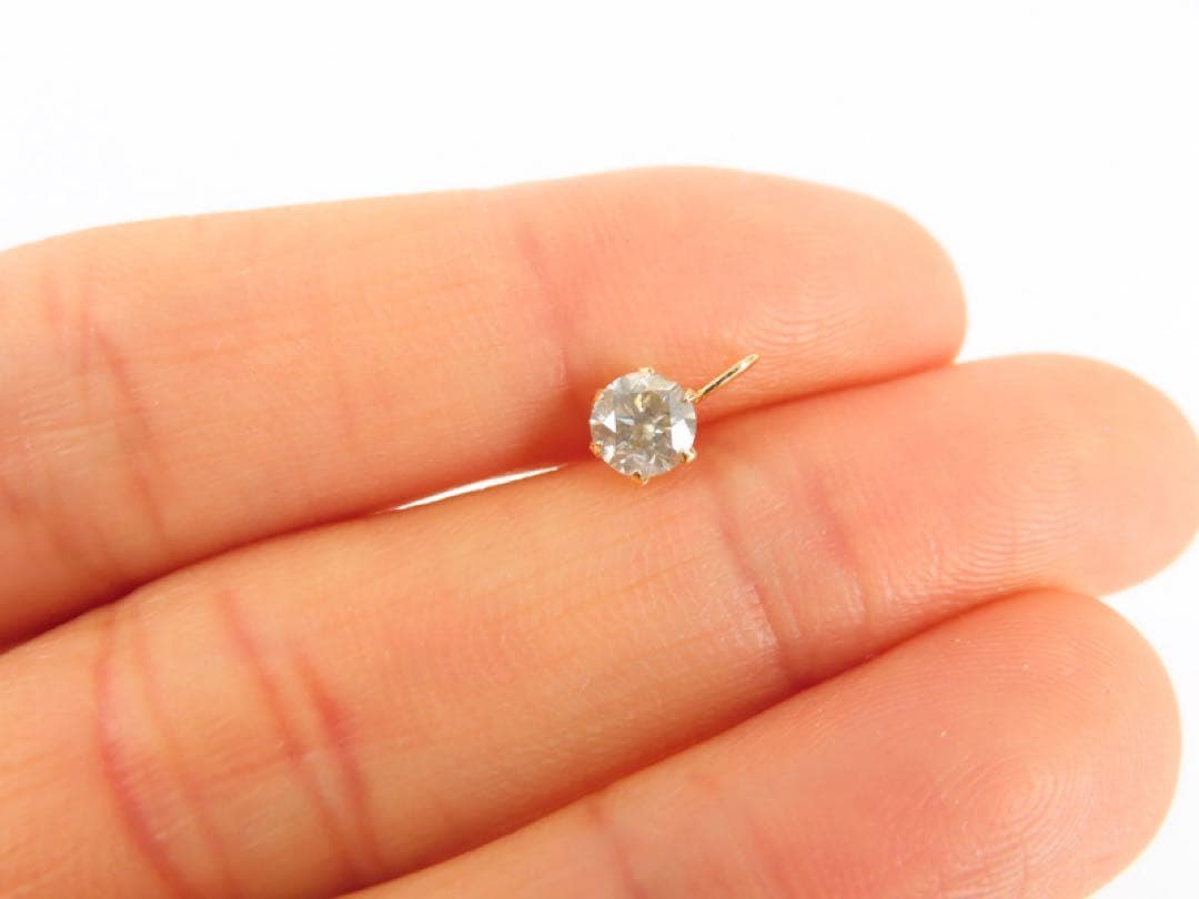 N*e様 【本物保証】K18YG 天然ダイヤモンド 0.4ct チャーム　新品