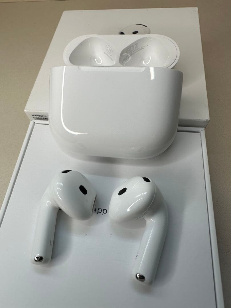 【美品】AirPods 4 ANC搭載モデル MXP93J/A 4R6D0