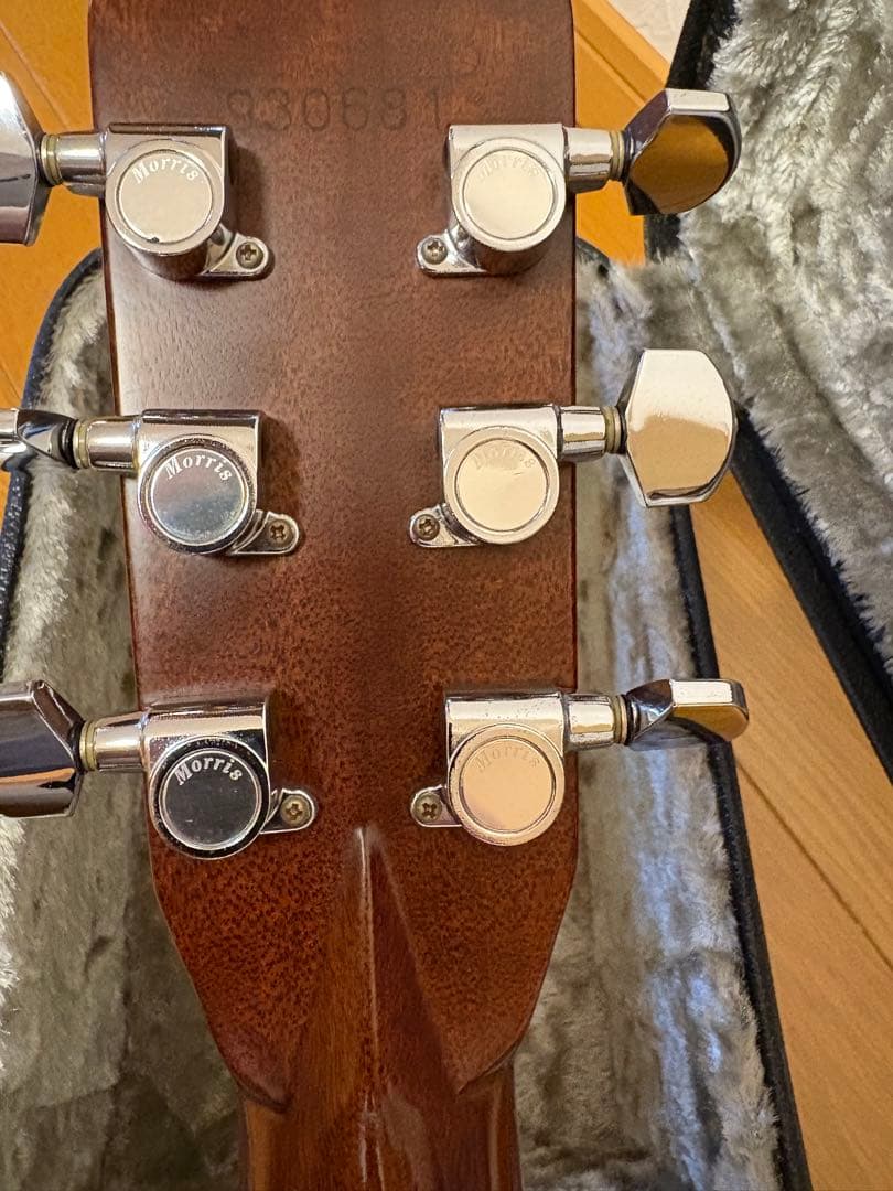 Morris W-50 単板トップ アコースティックギター 専用ハードケース付