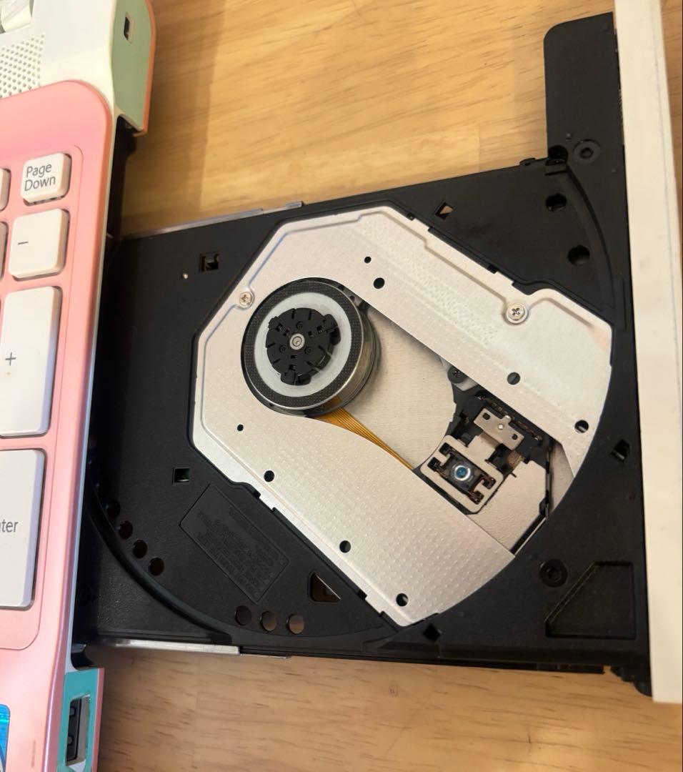 SONYVAIOノートPC Windows8 動作確認済み ピンク