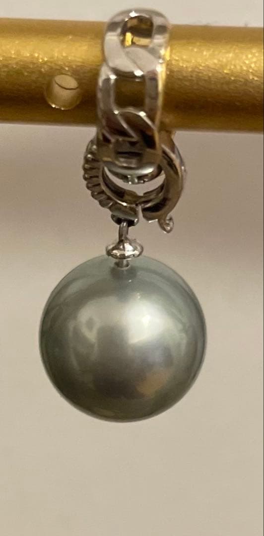 K18WG 黒蝶真珠　ペンダント　トップ　11mm 開閉バチカン　GSTV