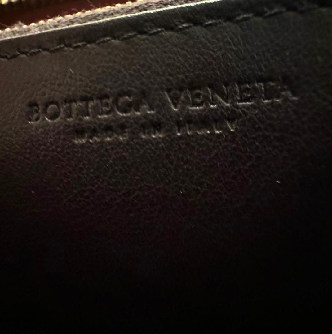 最終値下ボッテガヴェネタ マキシイントレチャート ジップウォレット バーガンディ