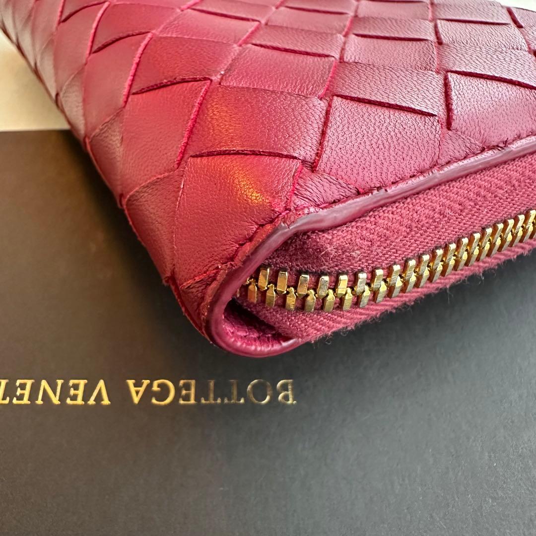 最終値下ボッテガヴェネタ マキシイントレチャート ジップウォレット バーガンディ