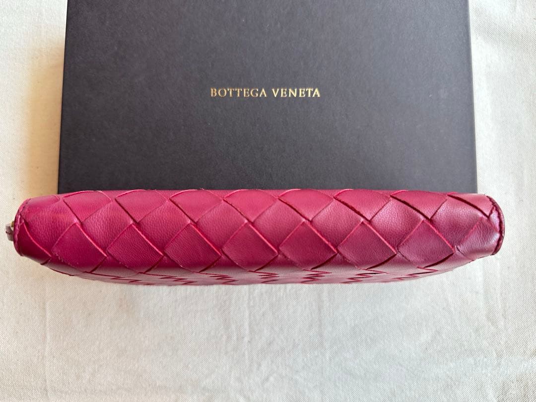 最終値下ボッテガヴェネタ マキシイントレチャート ジップウォレット バーガンディ