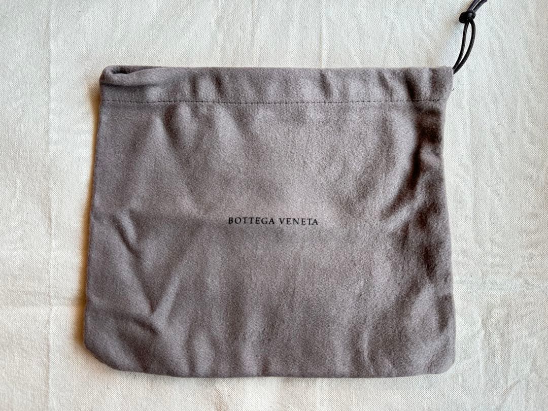 最終値下ボッテガヴェネタ マキシイントレチャート ジップウォレット バーガンディ