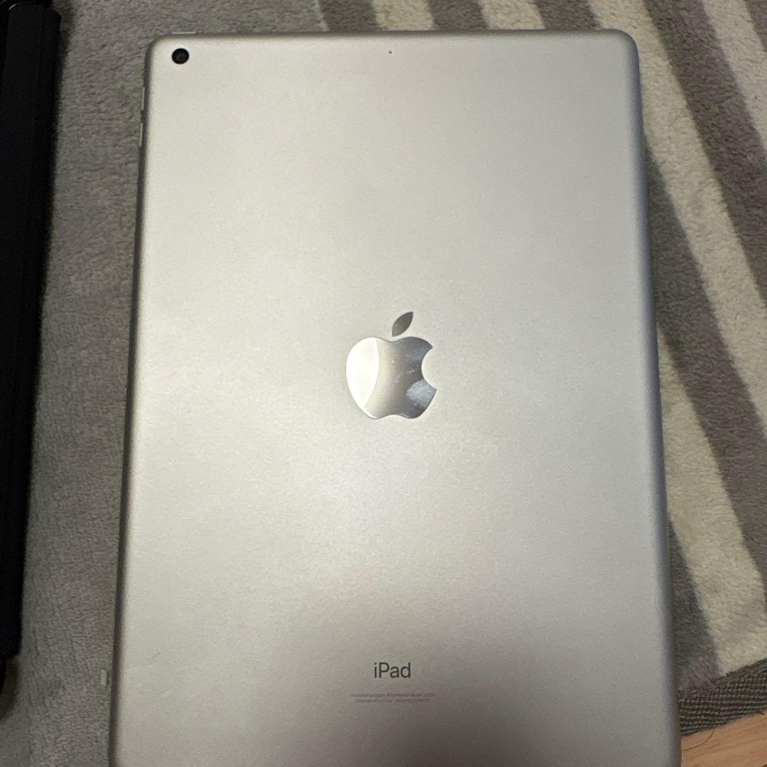 iPad 9世代　64GB Wi-Fiモデル　フィルムケース付き