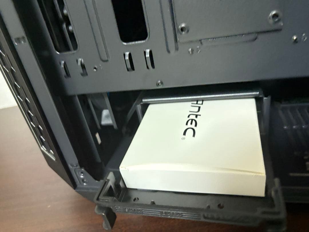 Antec P7 NEO ミドルタワーケース