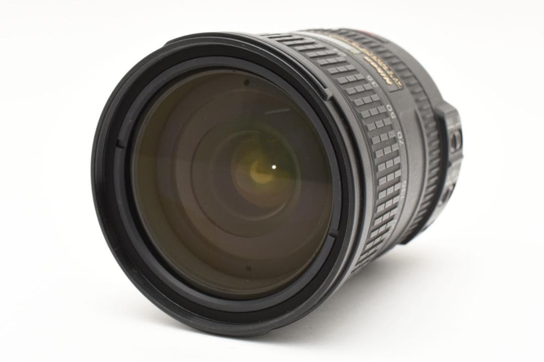 りすーぬ　Nikon　AF S DX 18 200 3.5 5.6G VR