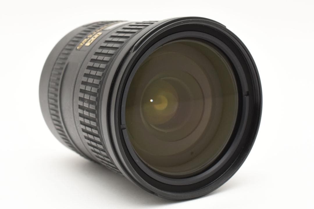りすーぬ　Nikon　AF S DX 18 200 3.5 5.6G VR