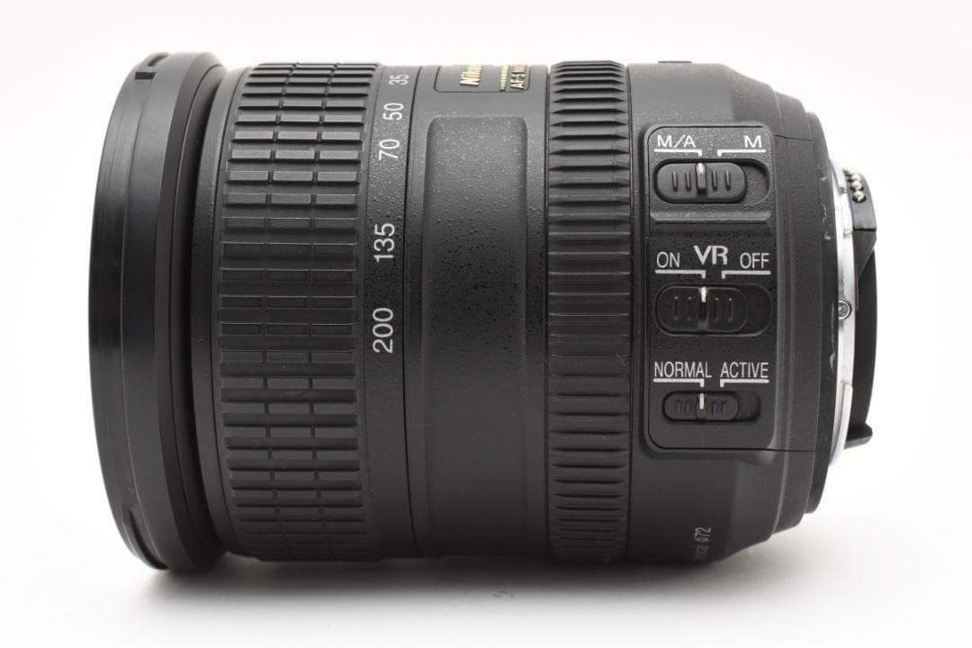 りすーぬ　Nikon　AF S DX 18 200 3.5 5.6G VR