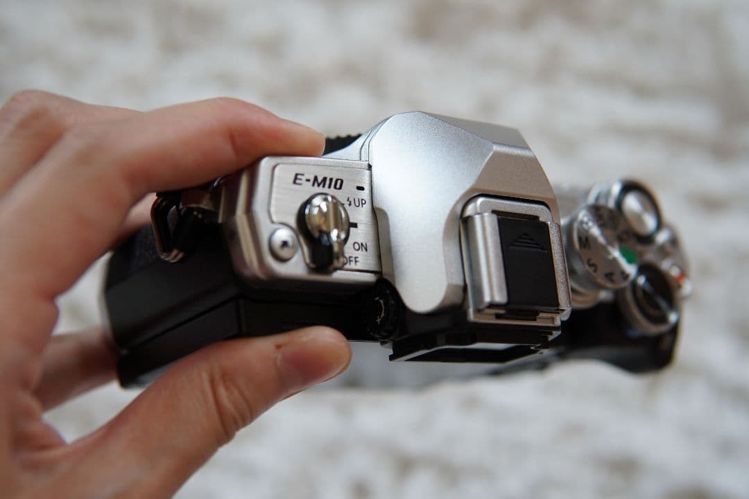 OLYMPUS OM-D E-M10 Mark Ⅳ シルバー　値下げ可