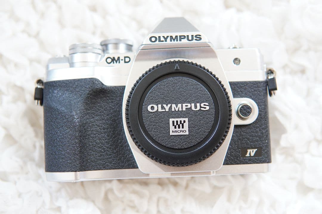 OLYMPUS OM-D E-M10 Mark Ⅳ シルバー　値下げ可