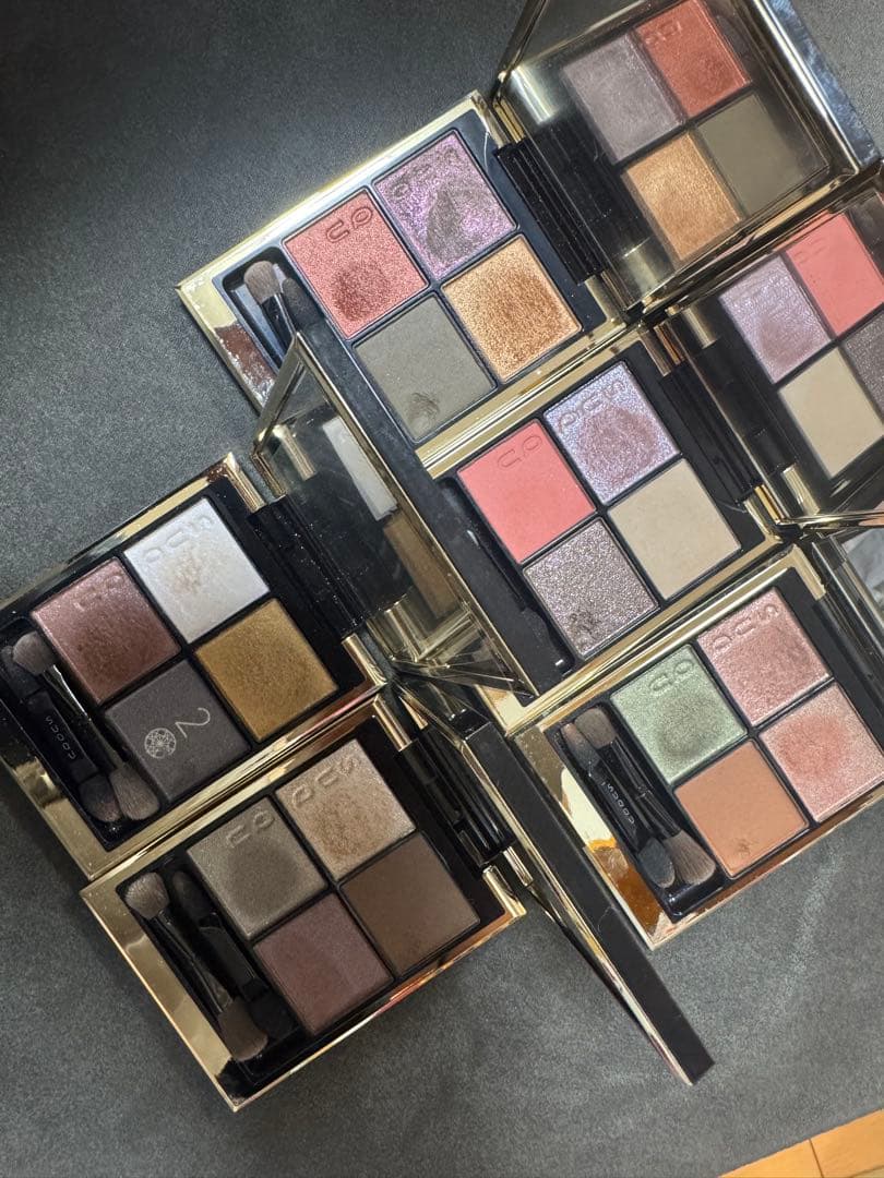 SUQQUアイシャドウ　セット