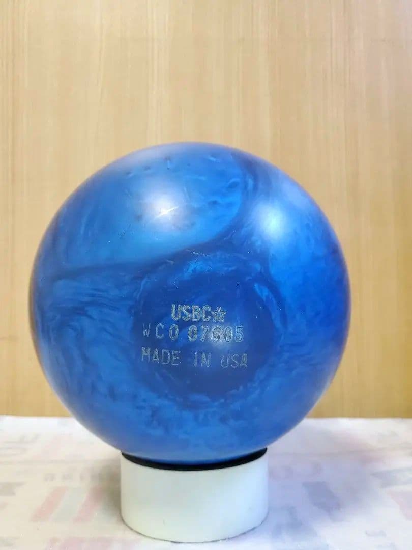 金城。ボウリングボール 　モーティブ　ブルータンク　15P(サムレス用)