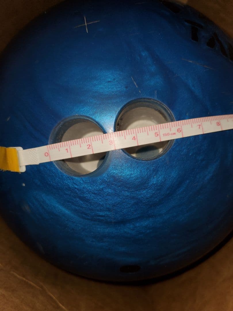 金城。ボウリングボール 　モーティブ　ブルータンク　15P(サムレス用)