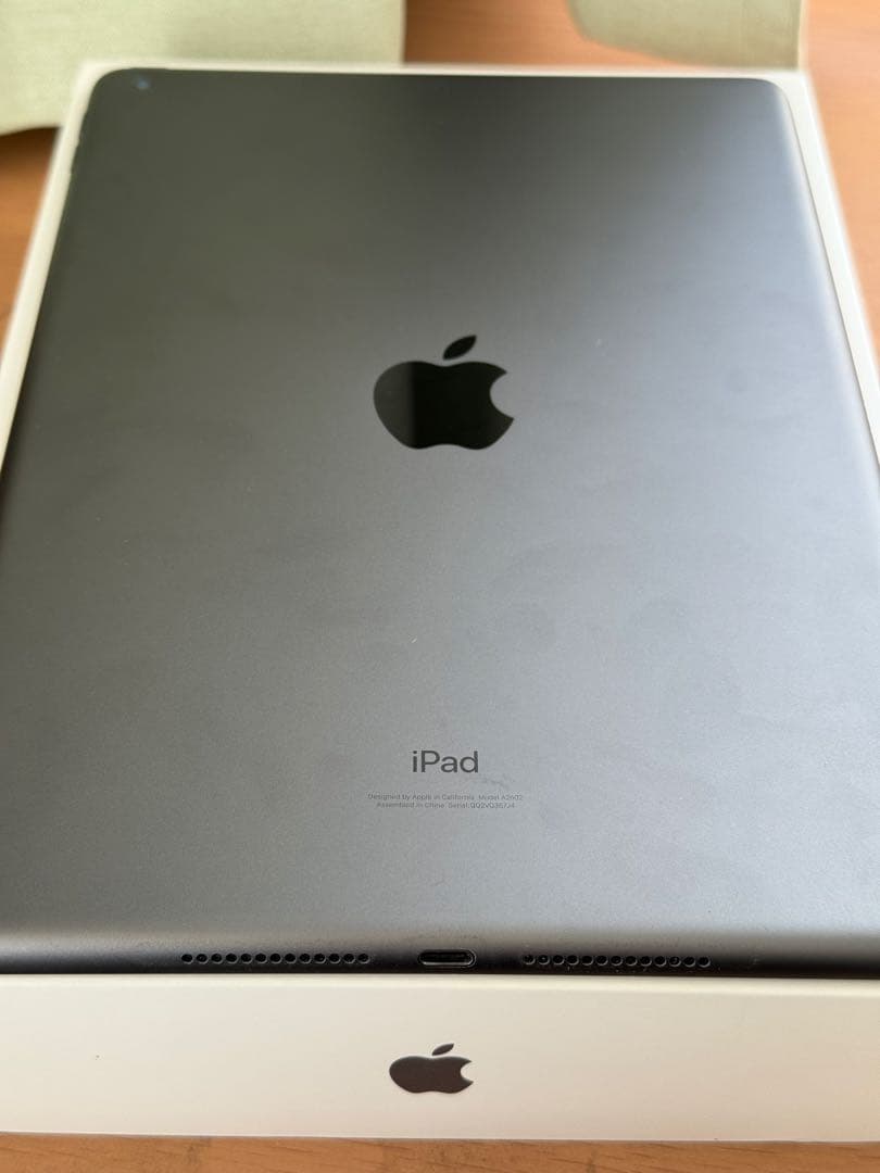 Apple iPad (第9世代) スペースグレー 64GB WiFiモデル箱付