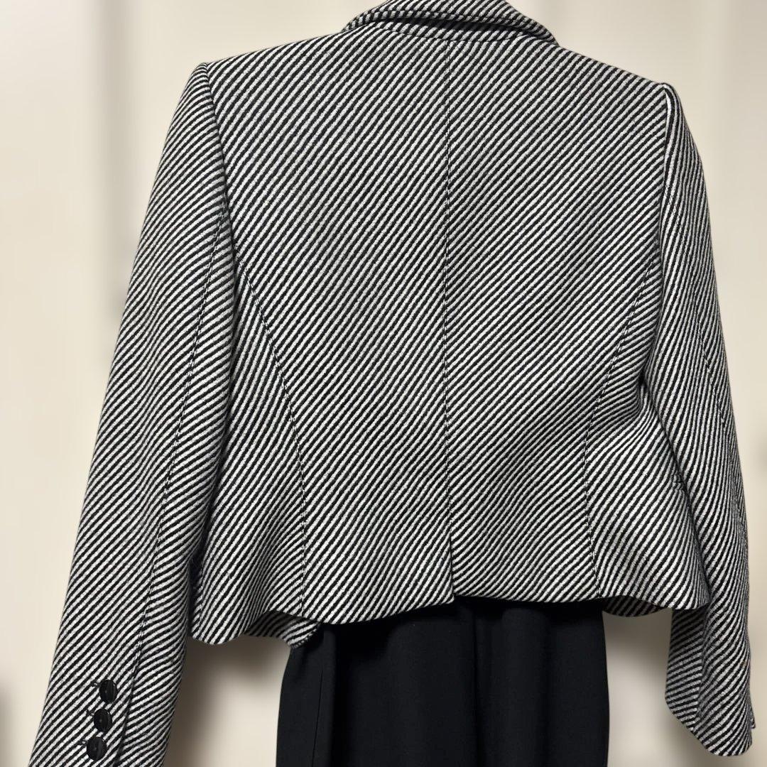 そ*ー様 テーラードジャケット 白黒ストライプ サイズ40