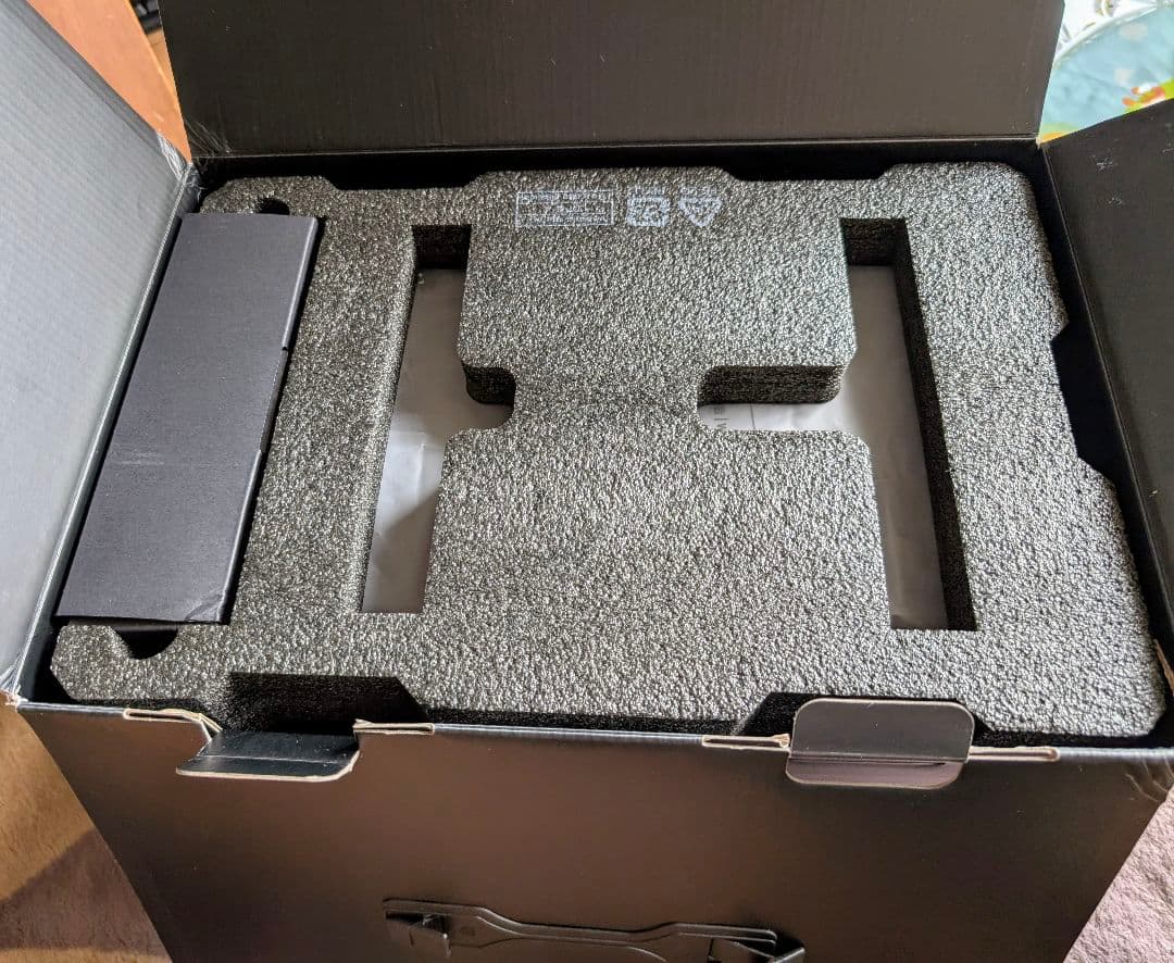 R*h様 UGREEN DXP4800 Plus NAS 4ベイ