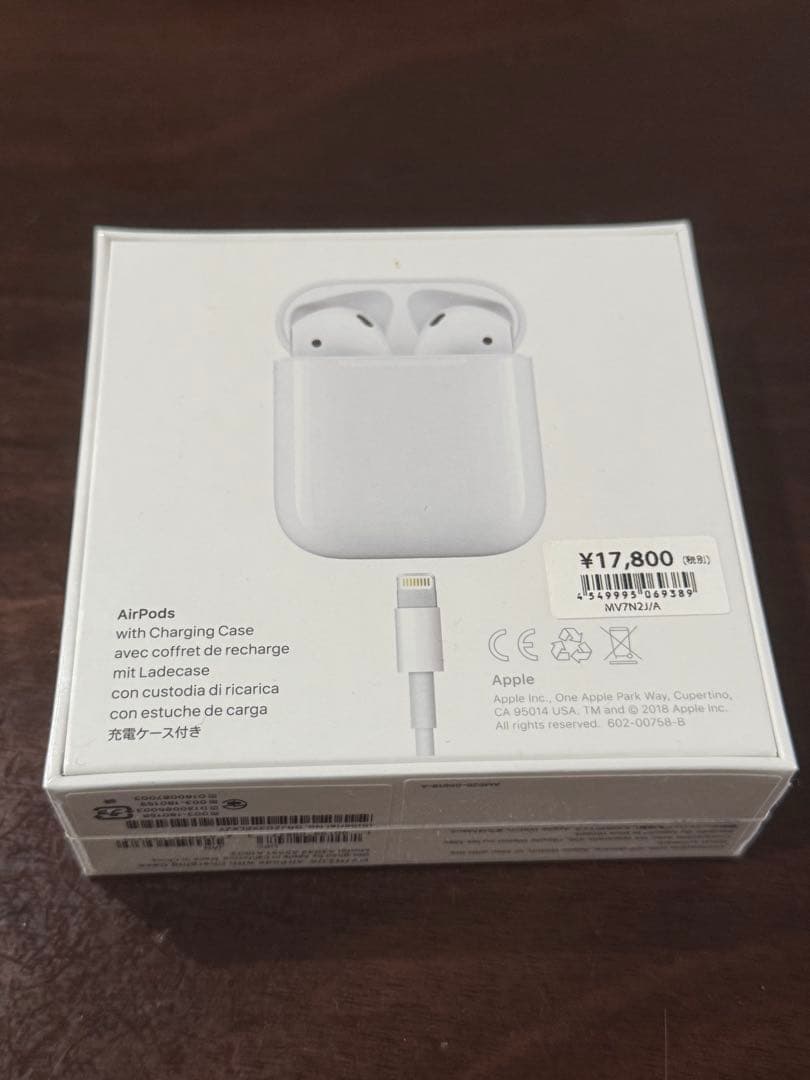 未開封　新品　AirPods with Charging Case 第2世代