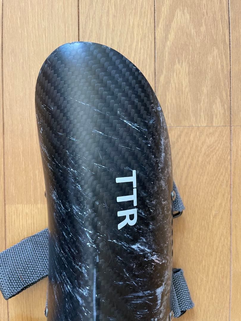 ボーノミルクさん専用です！TTR SL用　カーボンレガース　シンガード　中古