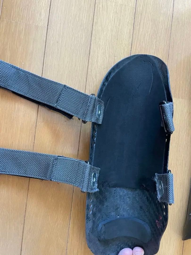 ボーノミルクさん専用です！TTR SL用　カーボンレガース　シンガード　中古