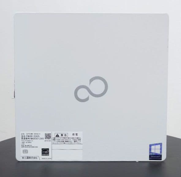 ミニPC ESPRIMO Q558/V ホワイト i3 8100T 8GB