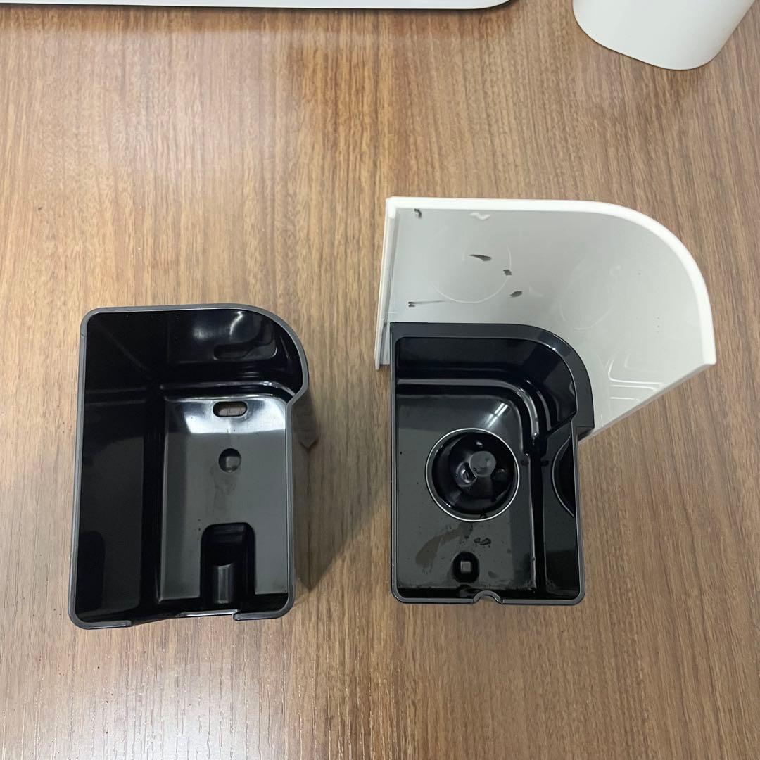 コーヒーメーカー　ネスプレッソ　ラティシマワン　F121 ホワイト