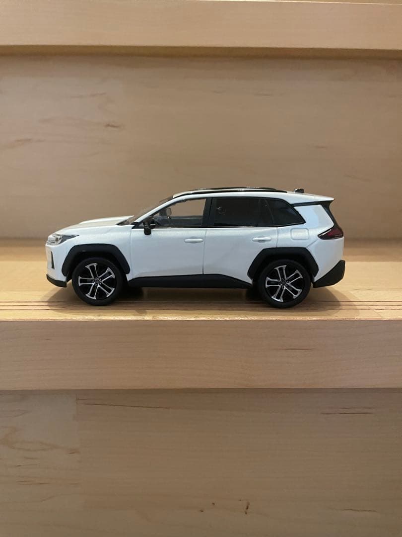 トヨタ新型RAV4カラーサンプル